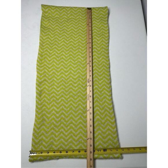 J CREW INFINITY SCARF Snood Wool Blend Neon Green Gray Zig Zag Chevron Knit - Picture 3 of 5